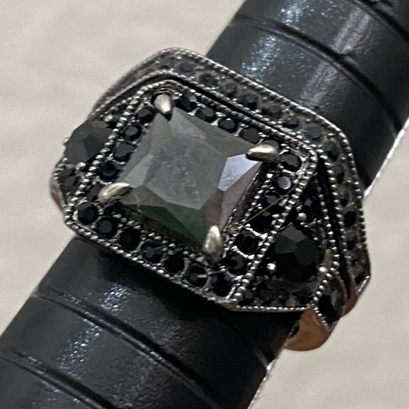 2-pc Black Simulated CZ Stone Engagement Ring Set Size 7 - Picture 12 of 13